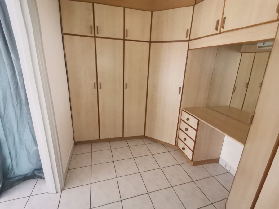 4 Bedroom Property for Sale in Bonza Bay Eastern Cape